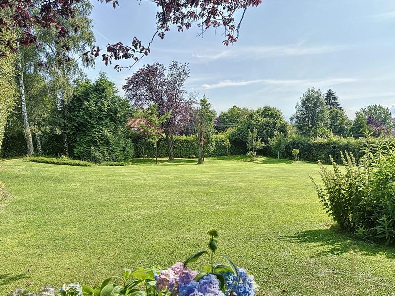 Maison - 312 m² - 9 pièces