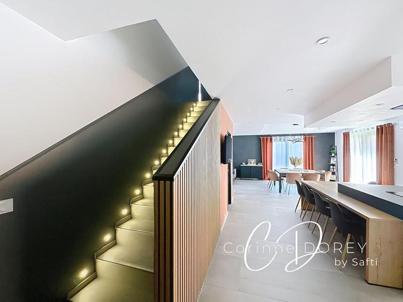 Maison - 148 m² - 5 pièces