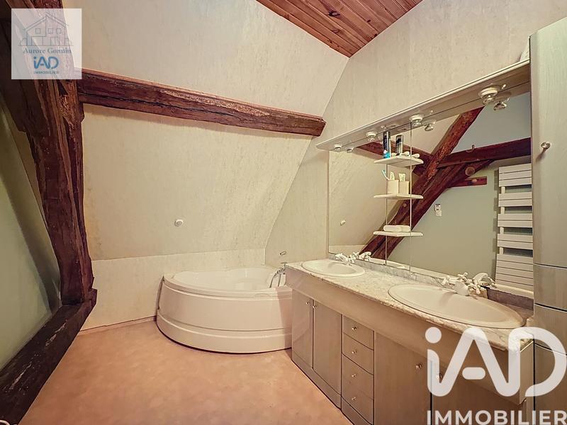 Maison - 373 m² - 10 pièces