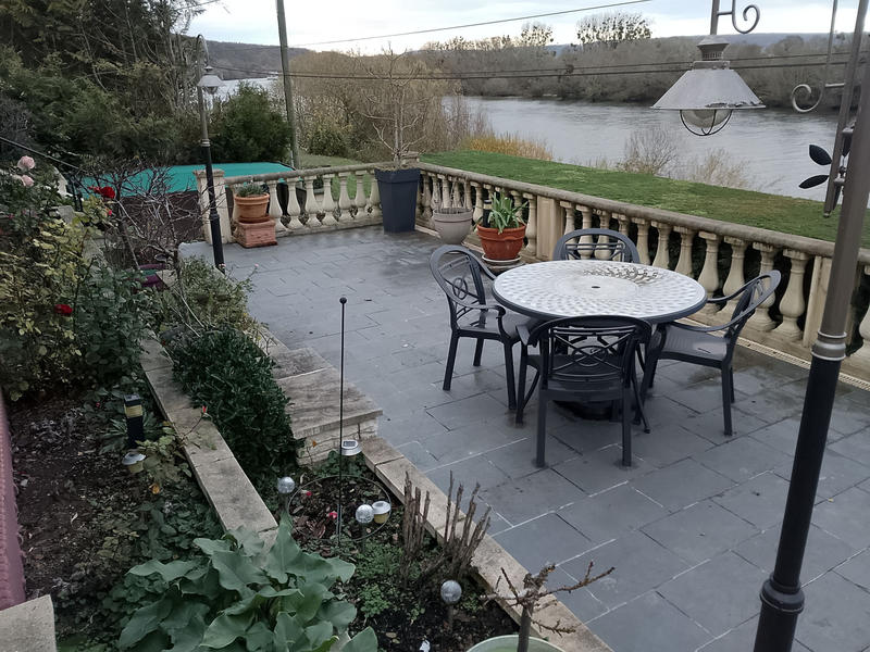 Maison - 215 m² - 5 pièces