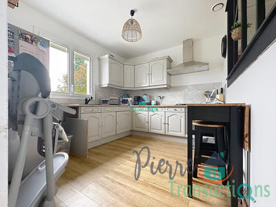 Maison - 82 m² - 4 pièces