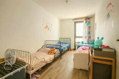 Appartement - 84 m² - 4 pièces