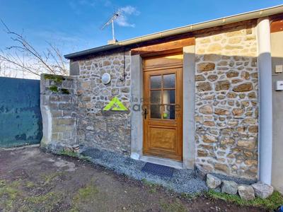 Studio - 24 m² - 1 pièce