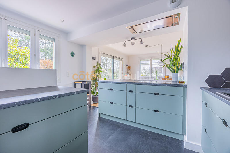 Maison - 180 m² - 8 pièces