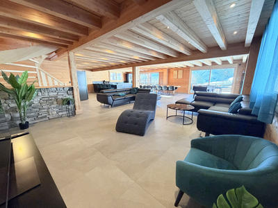 Châlet - 339 m² - 10 pièces