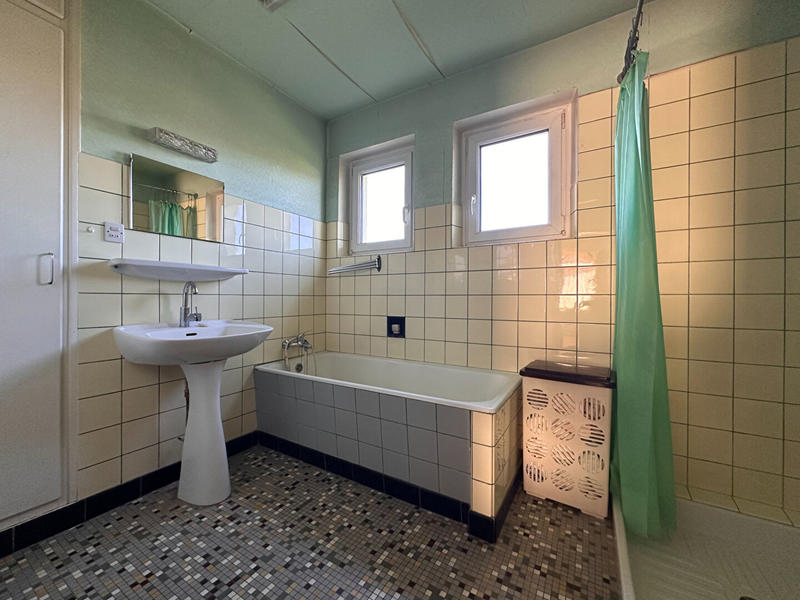 Maison - 90 m² - 5 pièces