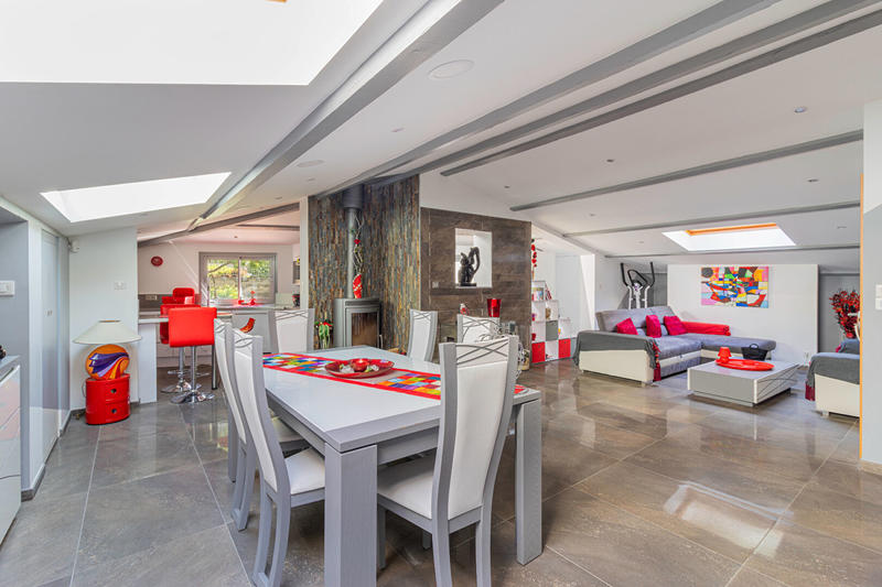 Maison - 200 m² - 4 pièces