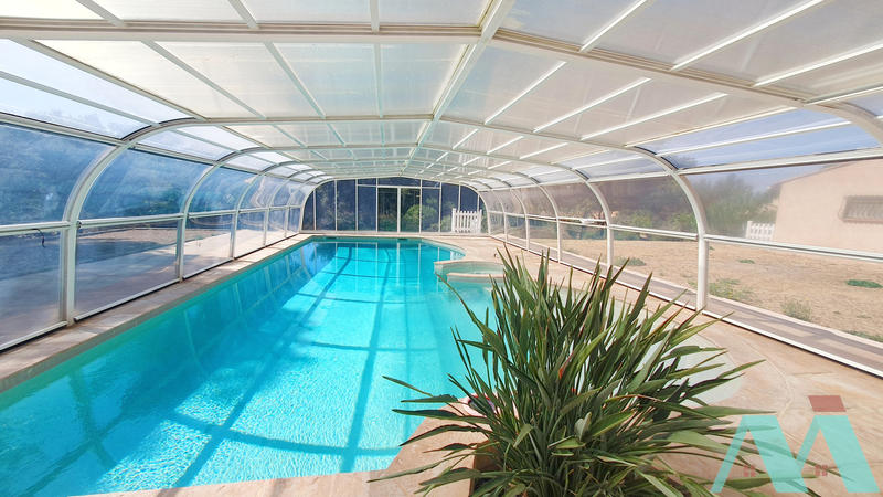 Maison - 170 m² - 6 pièces