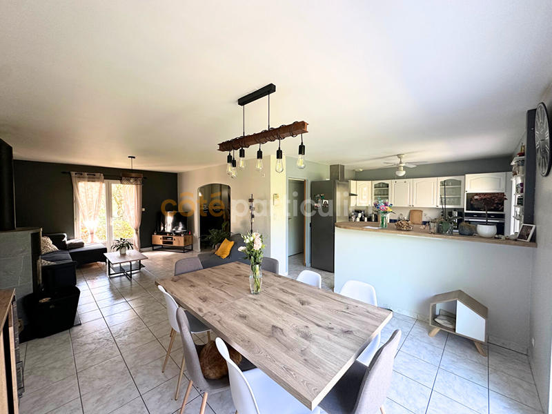 Maison - 137 m² - 6 pièces