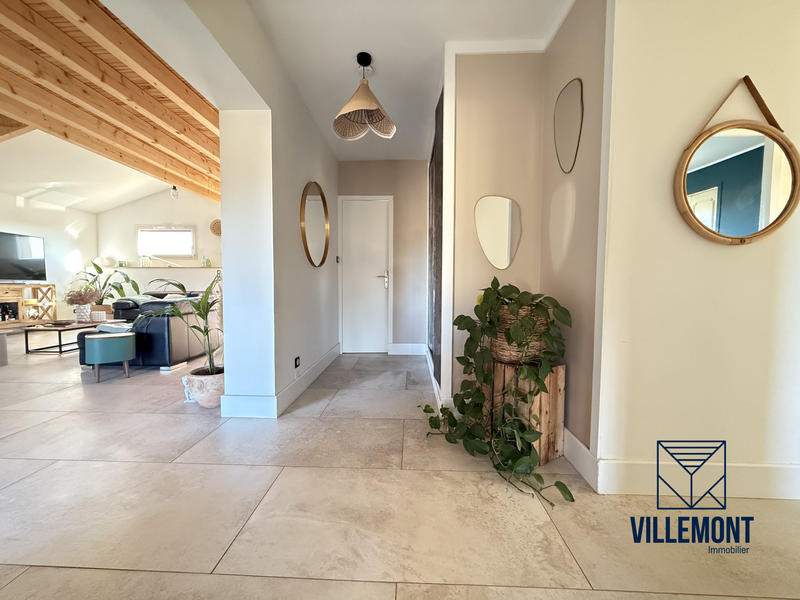 Maison - 210 m² - 9 pièces