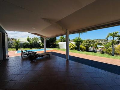 Villa - 270 m² - 9 pièces