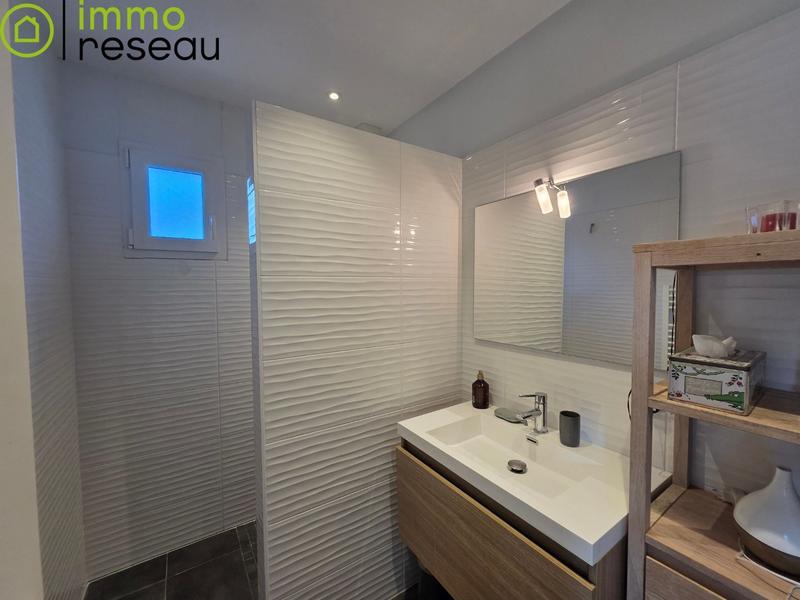 Maison - 169 m² - 8 pièces