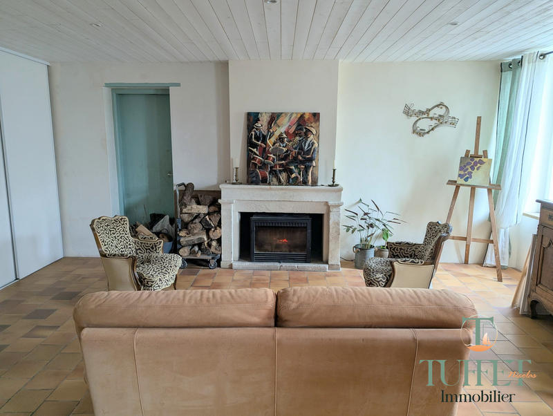 Maison ancienne - 402 m² - 8 pièces