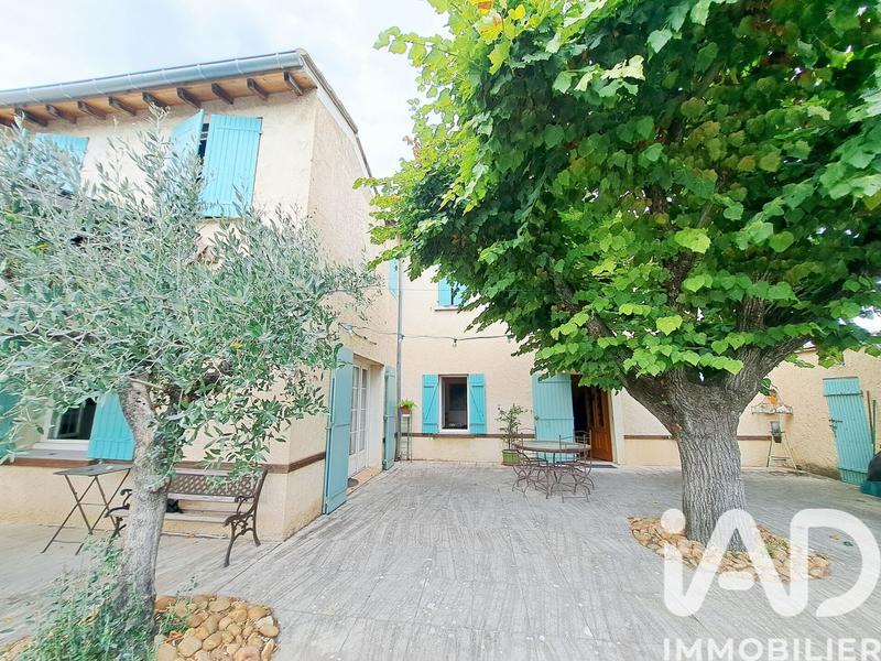 Maison - 220 m² - 7 pièces