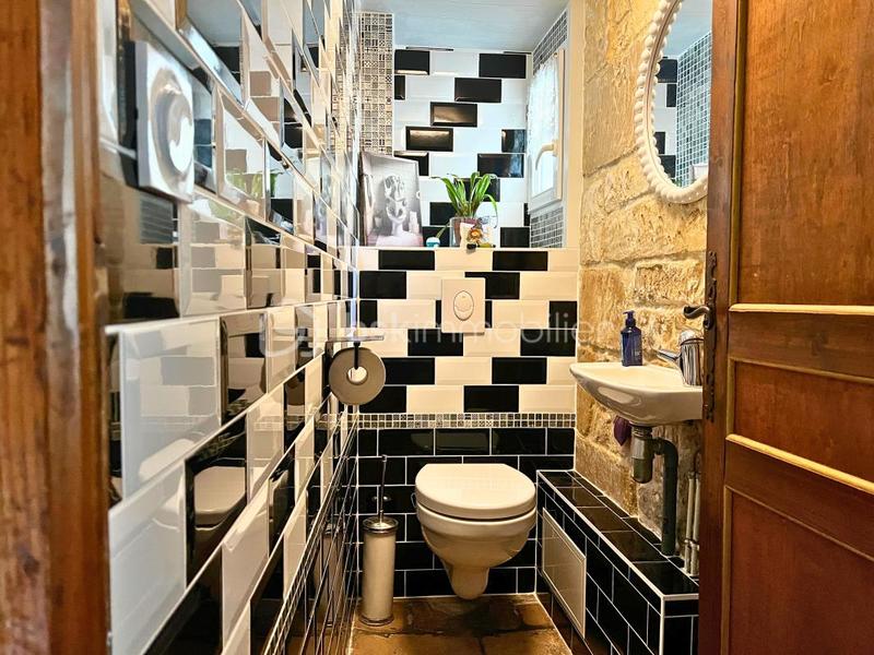 Propriété - 270 m² - 11 pièces