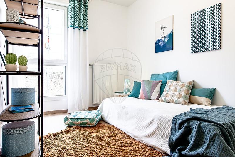 Appartement - 96 m² - 5 pièces