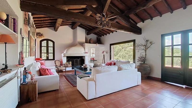 Maison - 206 m² - 9 pièces