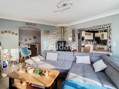 Maison - 107 m² - 6 pièces