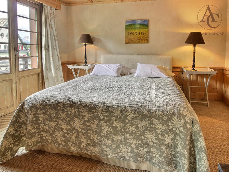 Appartement - 120 m² - 6 pièces