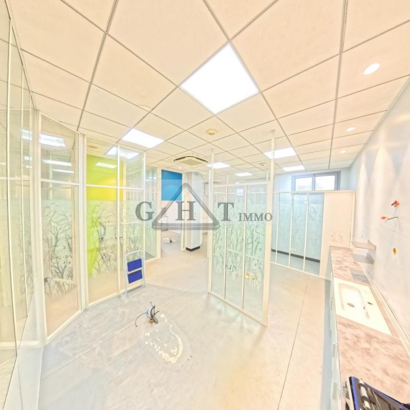 Local commercial - 106 m²