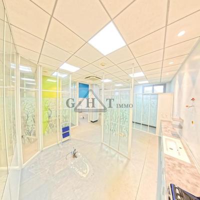 Local commercial - 106 m²