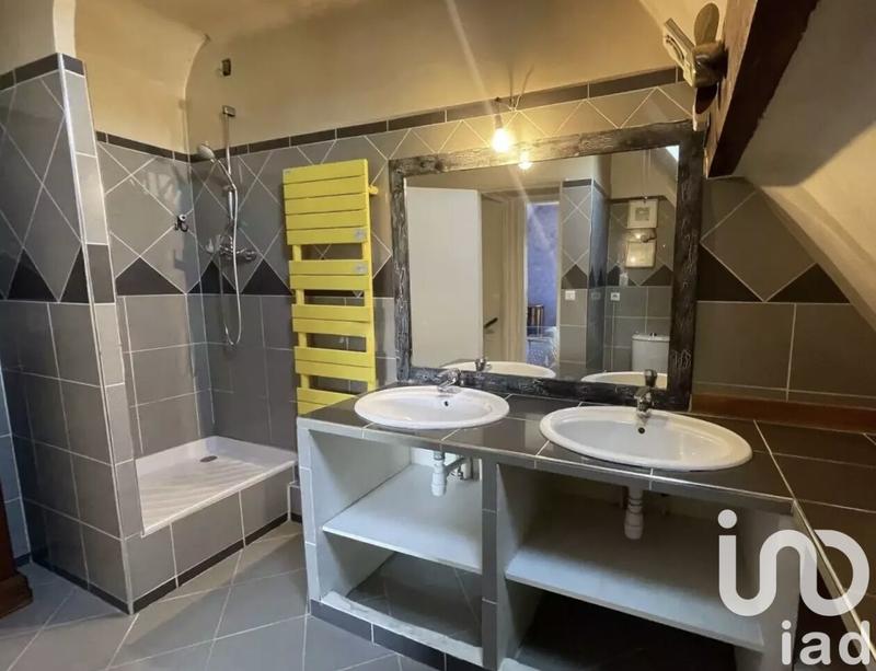 Maison - 148 m² - 7 pièces