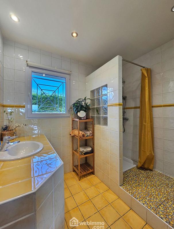 Maison - 145 m² - 6 pièces