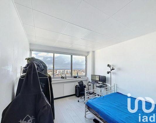 Appartement - 92 m² - 5 pièces