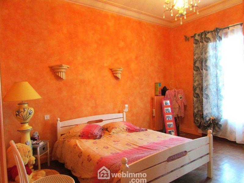 Maison - 280 m² - 10 pièces