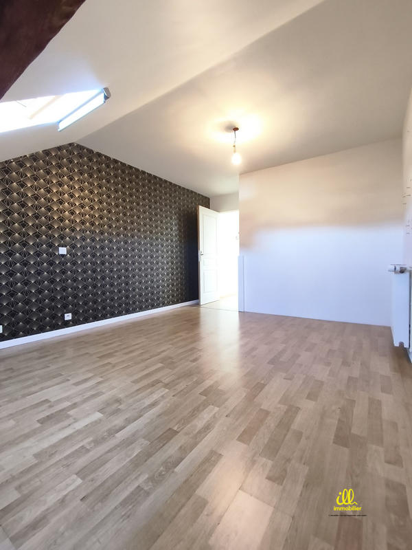 Maison - 94 m² - 5 pièces