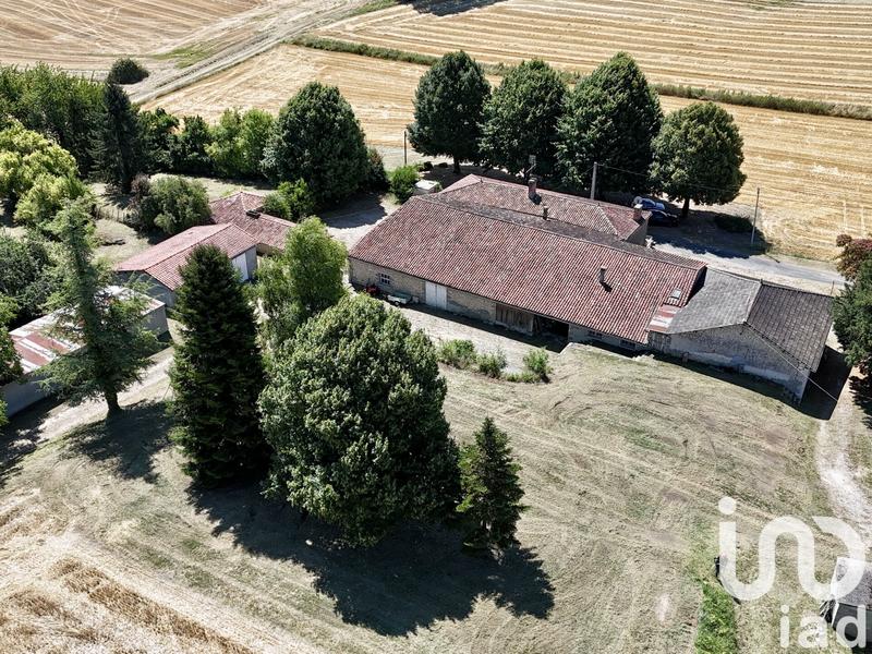 Maison - 270 m² - 8 pièces