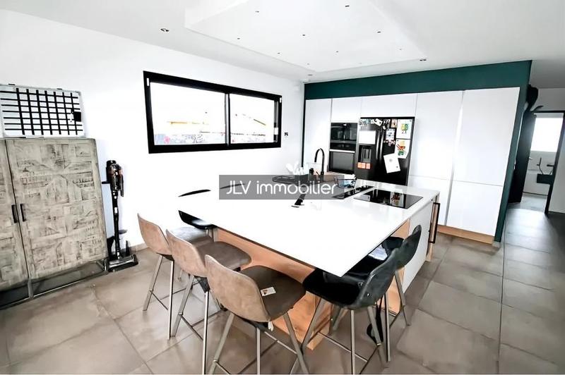 Maison - 133 m² - 6 pièces