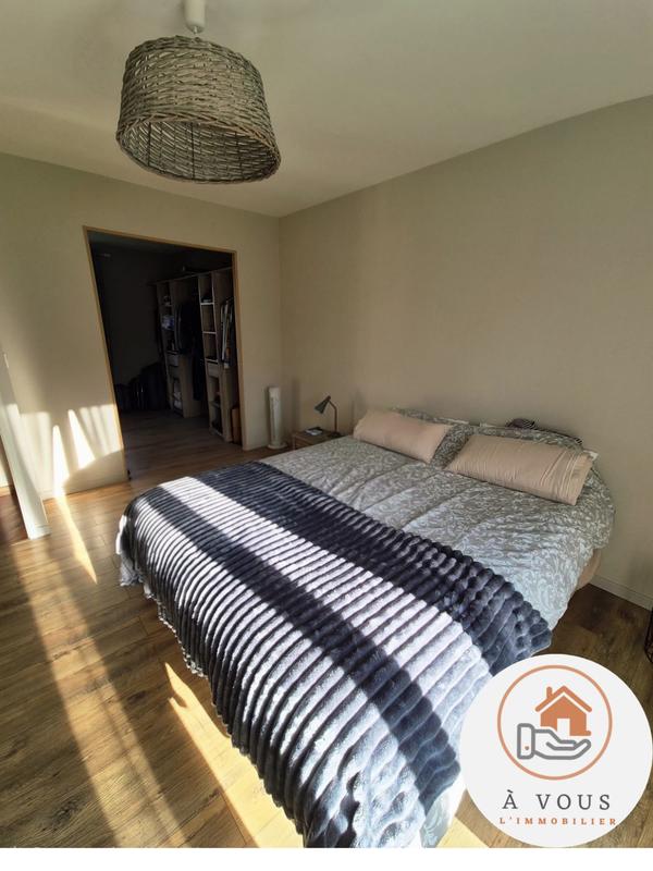 Maison - 185 m² - 8 pièces