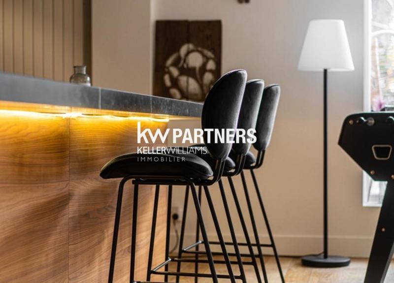 Propriété - 700 m² - 8 pièces