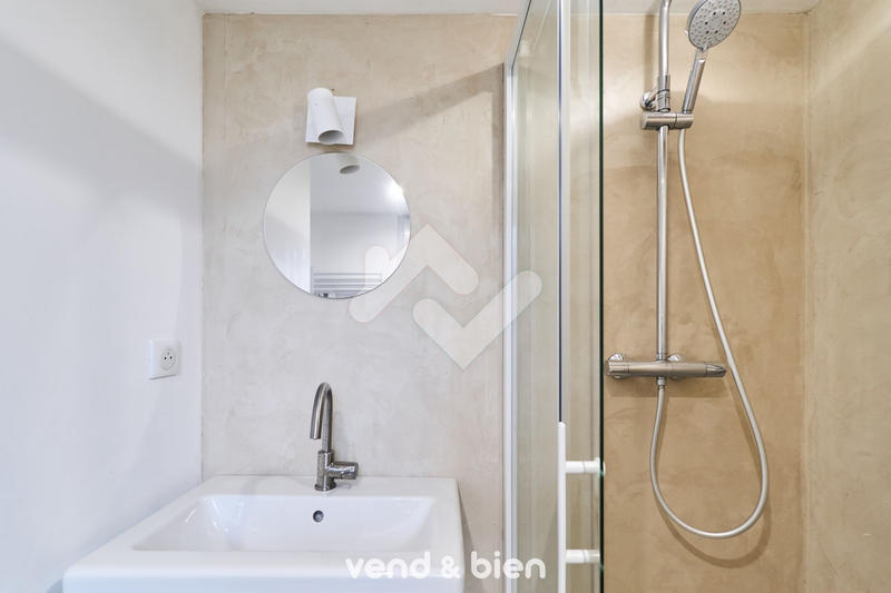 Immeuble - 218 m² - 10 pièces