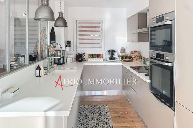 Appartement - 100 m² - 4 pièces