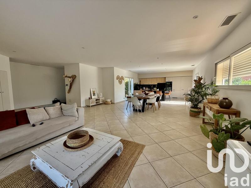 Maison - 225 m² - 5 pièces