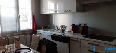 Maison traditionnelle - 93 m² - 6 pièces