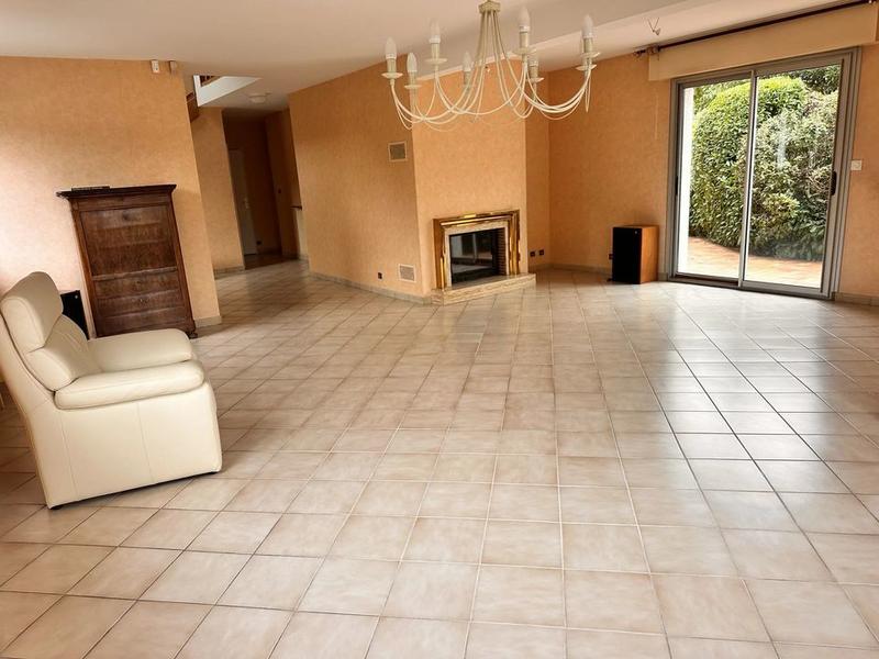 Maison d'architecte - 202 m² - 8 pièces