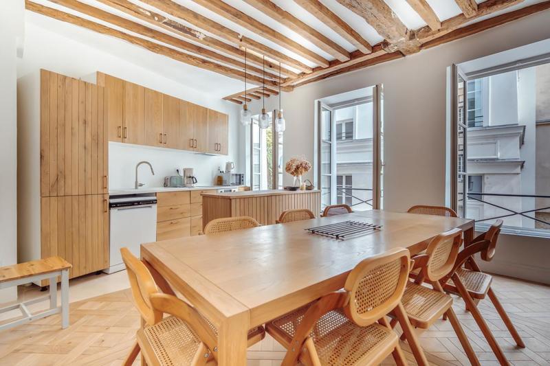 Maison - 311 m² - 11 pièces