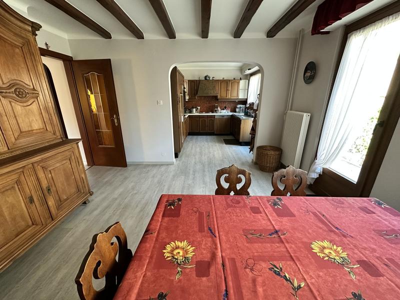 Maison - 211 m² - 8 pièces