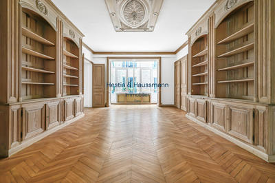 Appartement - 248 m² - 6 pièces