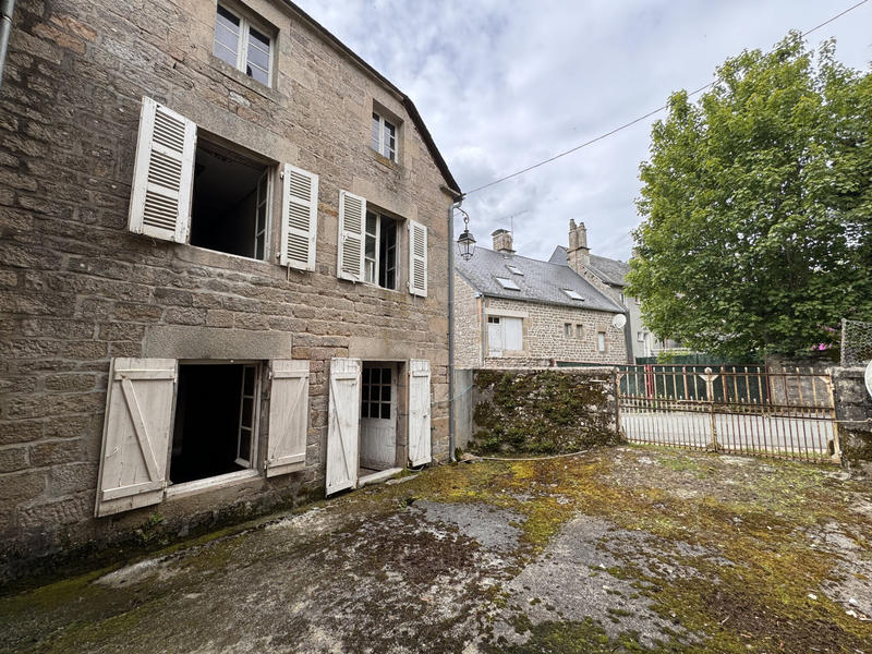 Maison - 137 m² - 8 pièces