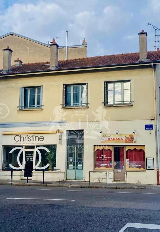 Immeuble - 6 pièces