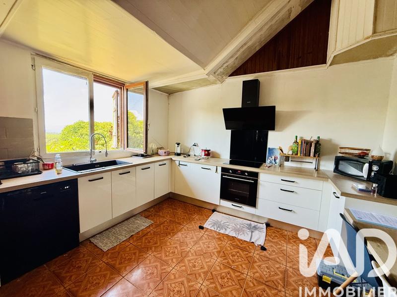 Maison - 220 m² - 7 pièces