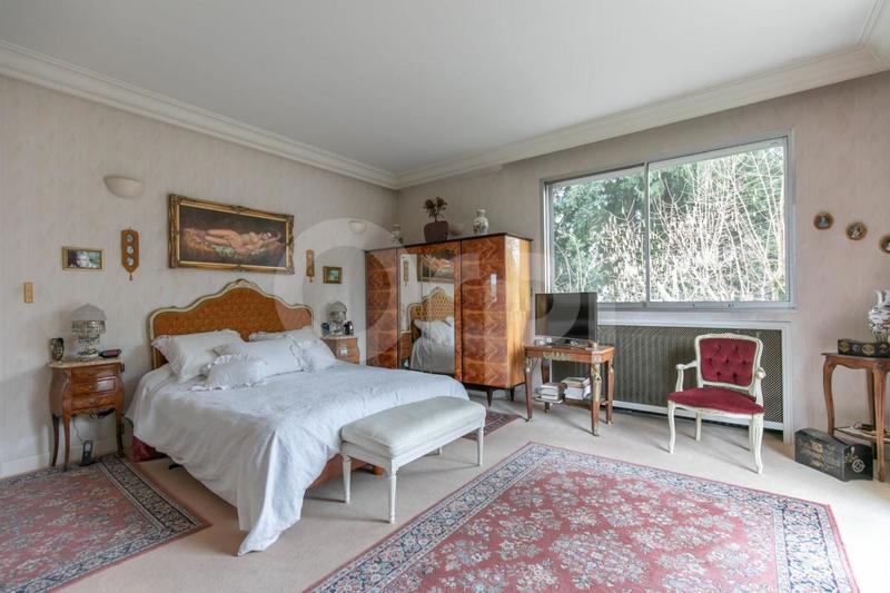 Propriété - 212 m² - 7 pièces