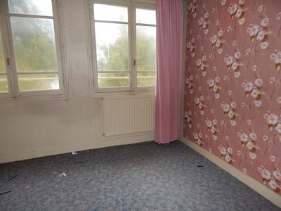 Maison - 94 m² - 5 pièces