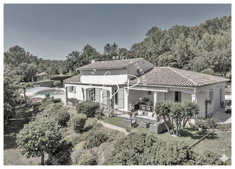 Maison - 190 m² - 6 pièces