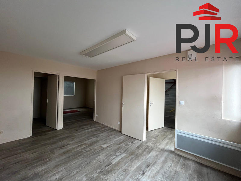 Local d'activités - 198 m²