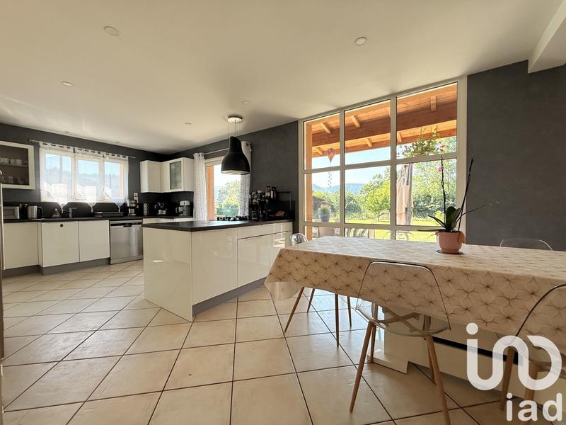 Maison de maîtres - 210 m² - 9 pièces